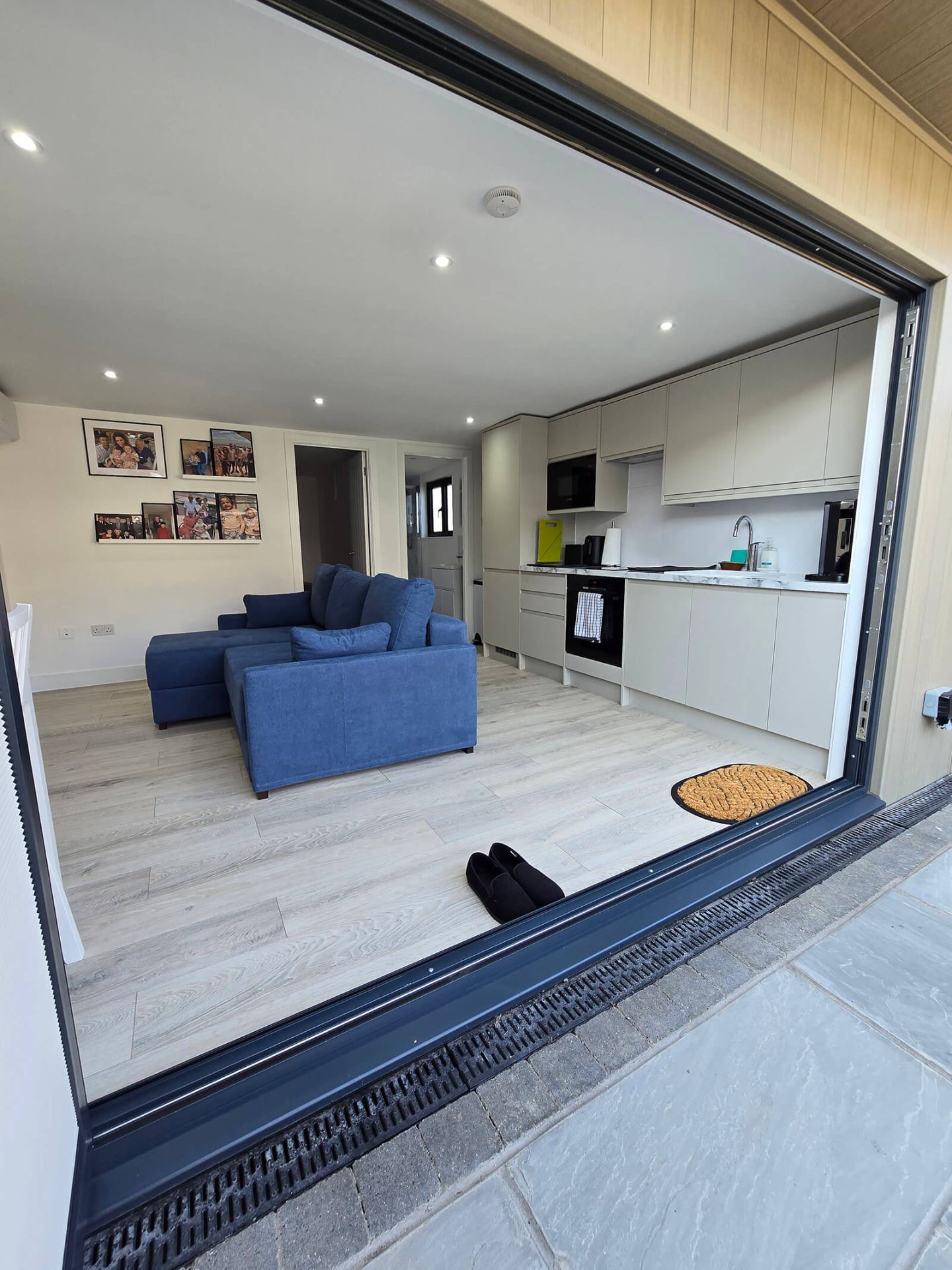 Bi-fold Garden Room & Kitchen